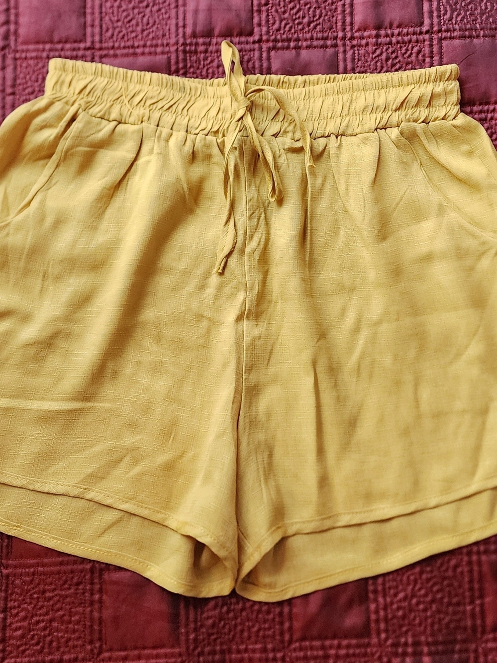 Women's Yellow Drawstring Linen-Blend Shorts